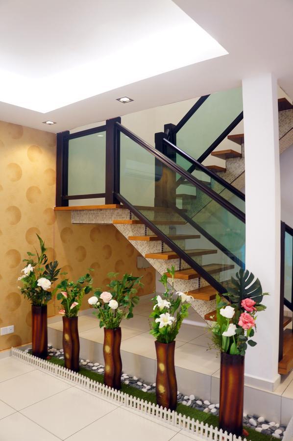 Gurney Luxe Inn George Town Buitenkant foto