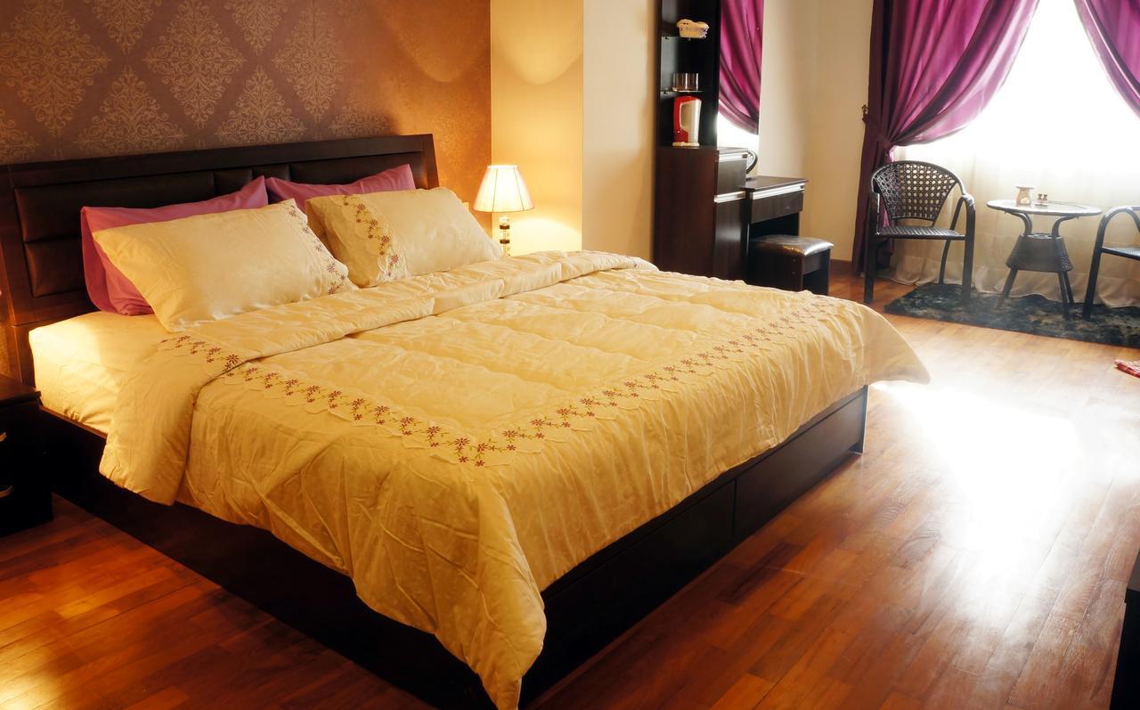 Gurney Luxe Inn George Town Buitenkant foto