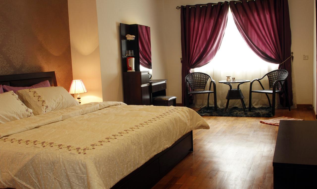 Gurney Luxe Inn George Town Buitenkant foto